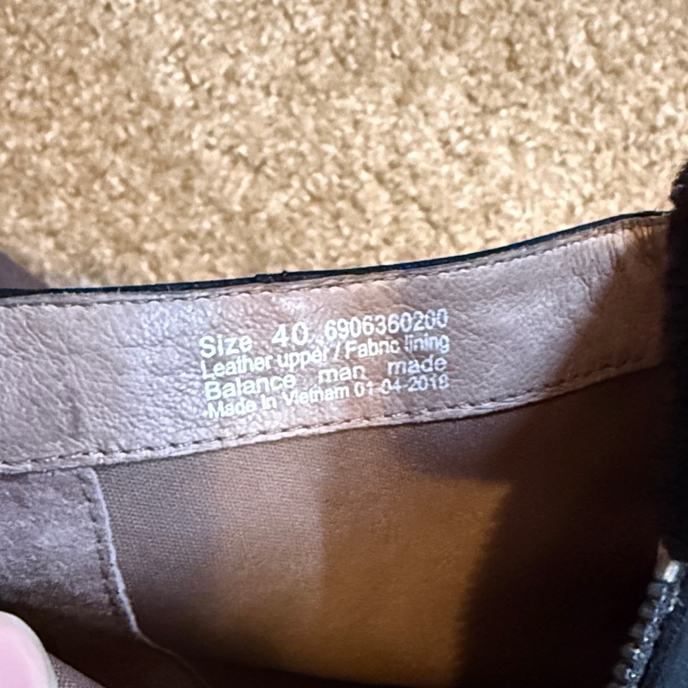 Dansko Black Leather Zip Ankle booties - Picture 2 of 3